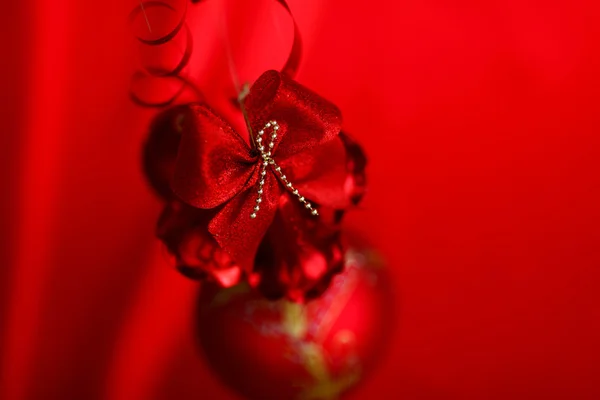 Rode Kerstmis bal — Stockfoto