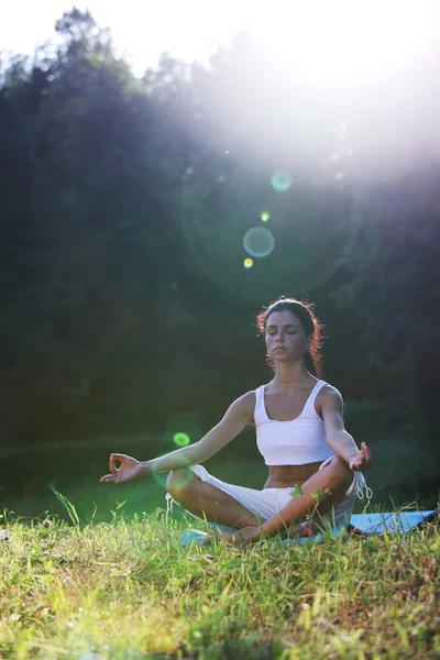 Lever de soleil Lotus yoga — Photo