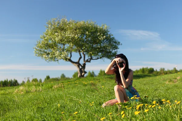 Žena fotograf — Stock fotografie