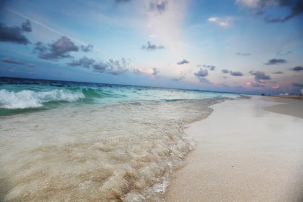 Zonsondergang op zee — Stockfoto