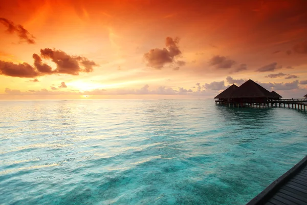 Sunrise Maldivlere evler — Stok fotoğraf