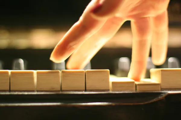 Playing piano — Stock Photo, Image