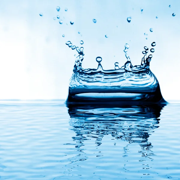 Colossal water splash — Stock Photo, Image