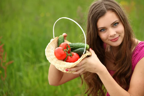 Gemüse nehmen — Stockfoto