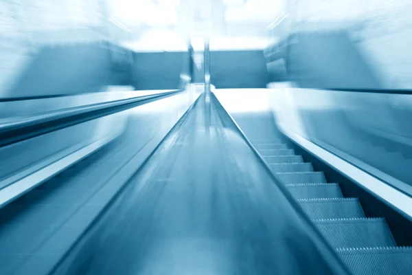 Transport schodów ruchomych — Zdjęcie stockowe