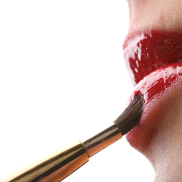 Lippenstift auftragen — Stockfoto