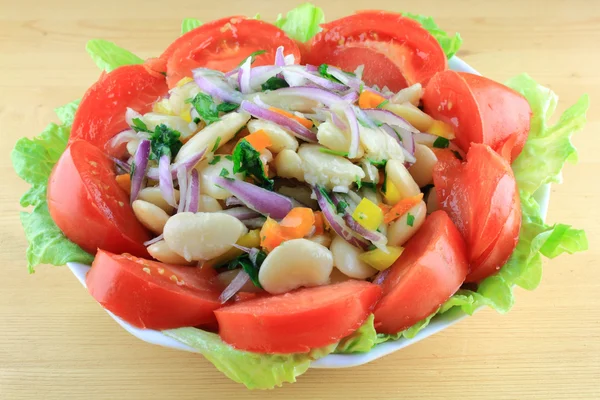 Riesiger Limabohnen-Salat lizenzfreie Stockbilder