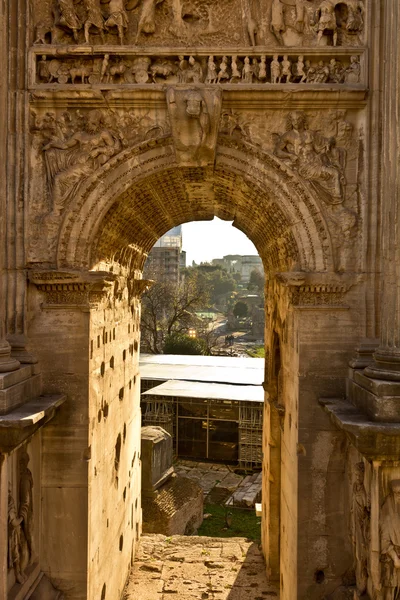 ซากปรักหักพังโรมโบราณ — ภาพถ่ายสต็อก