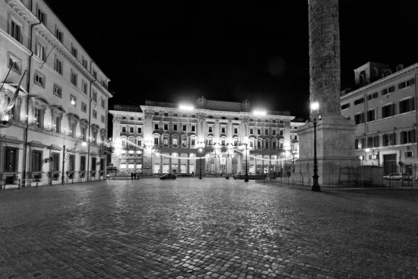 Geplaveide piazza — Stockfoto
