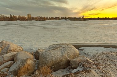 Wascana lake freezing