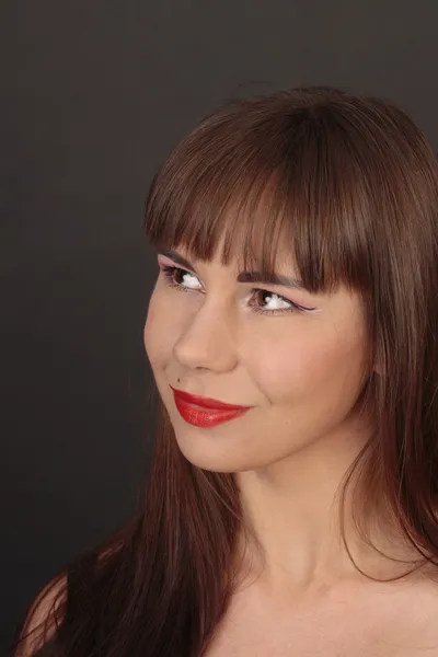 Primer plano retrato de chica con labios rojos sobre fondo negro —  Fotos de Stock