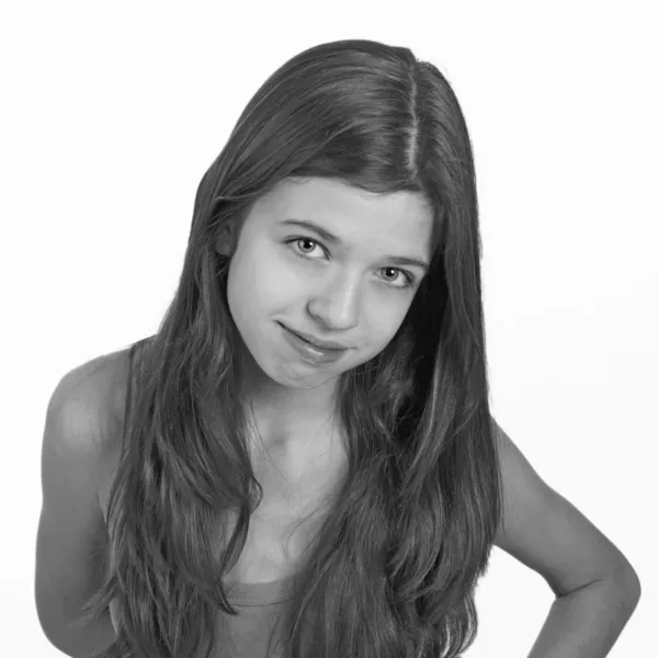 Bela jovem adolescente menina preto e branco — Fotografia de Stock