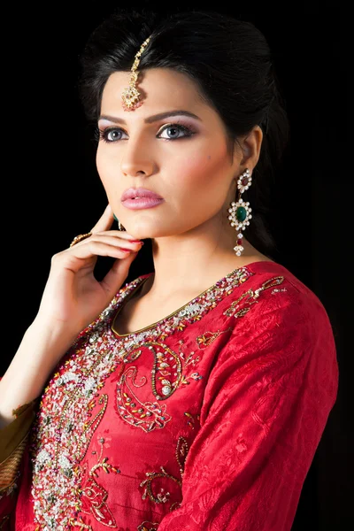 Portret pięknej narzeczonej indyjski — Zdjęcie stockowe