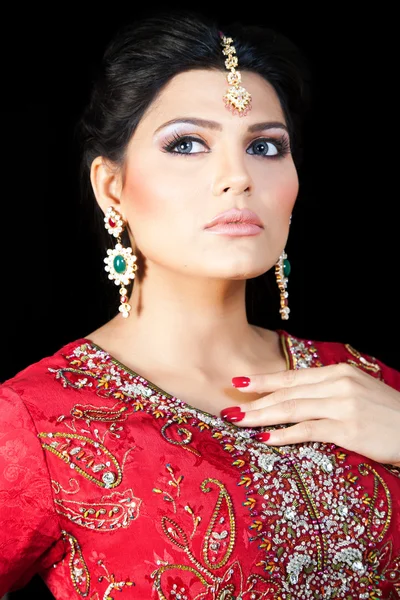 Portrét krásné indické nevěsty — Stock fotografie