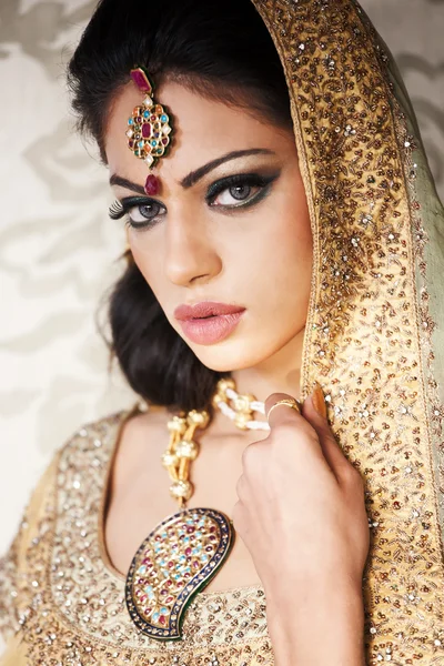 Красива індійська наречена — стокове фото