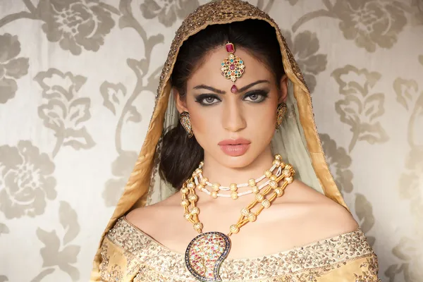 Krásná indická nevěsta — Stock fotografie