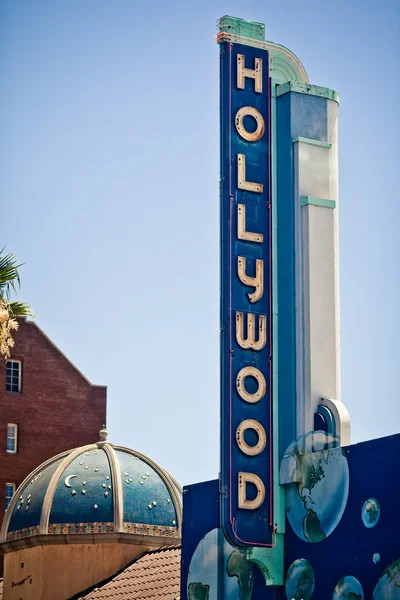 Hollywood-skylten i los angeles — Stockfoto
