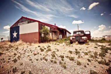 Abandoned restaraunt on route 66 road in USA clipart