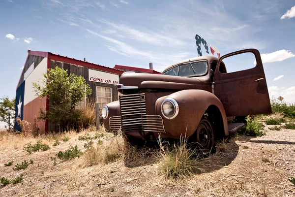 Restartia abandonada na estrada 66 nos EUA — Fotografia de Stock
