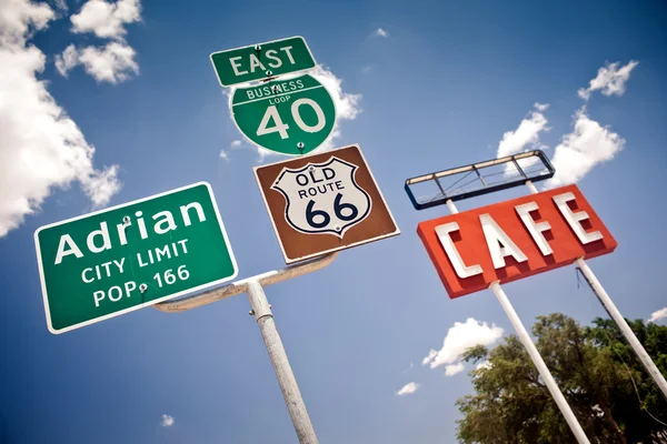 Route 66 korsningen tecken — Stockfoto