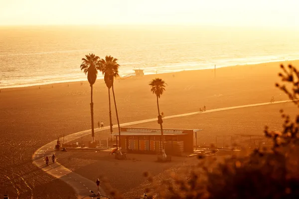 Zachód słońca na plaży w santa monica — Zdjęcie stockowe