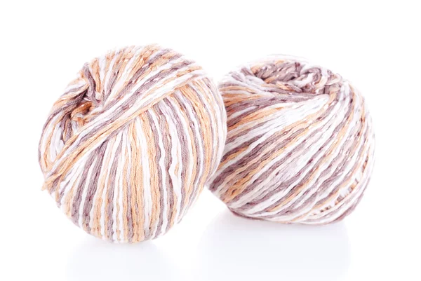 編み糸色の綿の 2 つのボール — ストック写真