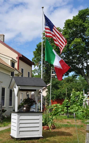 Bandeiras italianas e americanas — Fotografia de Stock