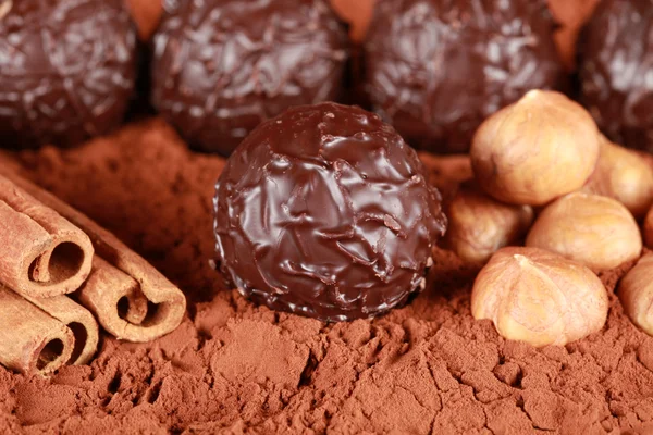 Pralinas de chocolate escuro — Fotografia de Stock