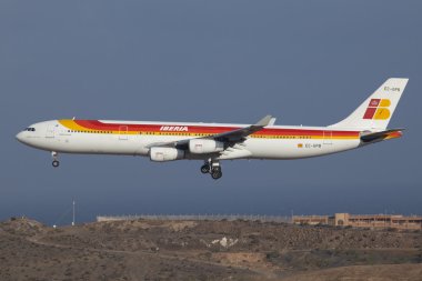 Iberia Airbus A340 clipart