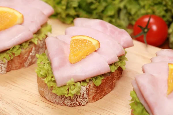 Fingerfood with ham — Stock Photo, Image