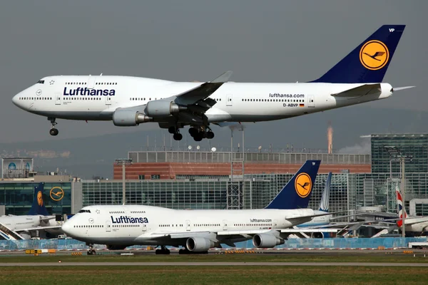 Lufthansas boeing 747 — Stockfoto
