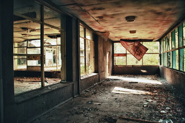 Förstörda gamla hus — Stockfoto