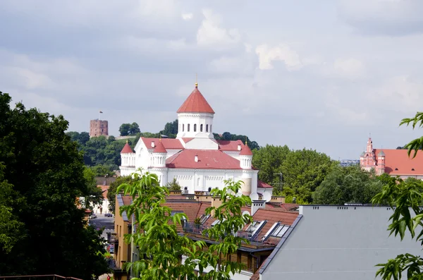 Vilnius oldtown gebouwen. Gediminas kasteel. — Stockfoto