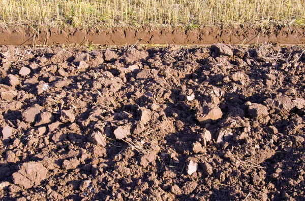 Rolnictwo zaorane pole tło żyznej ziemi — Zdjęcie stockowe