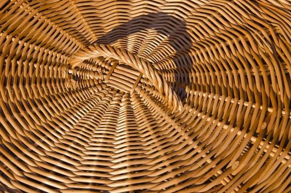 Fondo de manija de tapa de caña de cesta tejida a mano — Foto de Stock