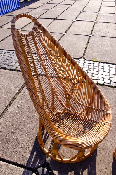 Cadeira assento vime de madeira árvore galhos cana — Fotografia de Stock