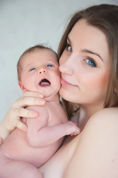 Picture of happy young mother with newborn baby — Stock Photo, Image