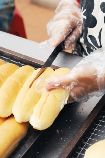 stock image Cut bread to put ingredient