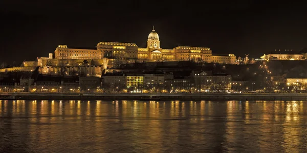 Palácio ou Castelo de Buda — Fotografia de Stock