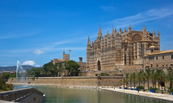 Katedra w Majorka — Zdjęcie stockowe
