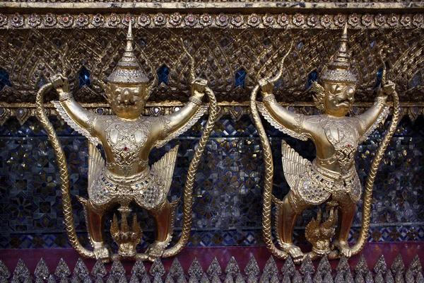 Královský palác (wat phra kaew), bangkok, Thajsko. — Stock fotografie