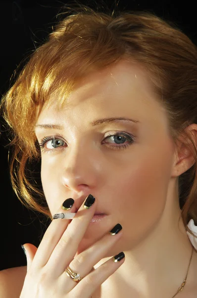 Femeia fumătoare — Fotografie, imagine de stoc