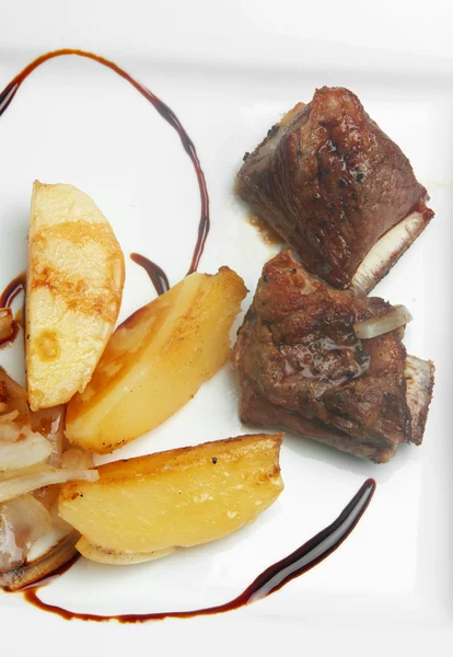 Vlees en aardappelen — Stockfoto