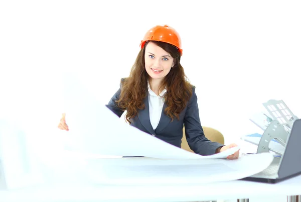 아름다운 여성 사업가가 작업 계획 사무실에서 일하는 모습. — 스톡 사진
