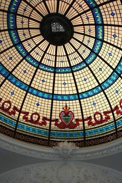 Stained glass ceiling with plaster moulding detail — Stock Photo, Image