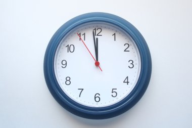 Clock showing 12 AM PM clipart