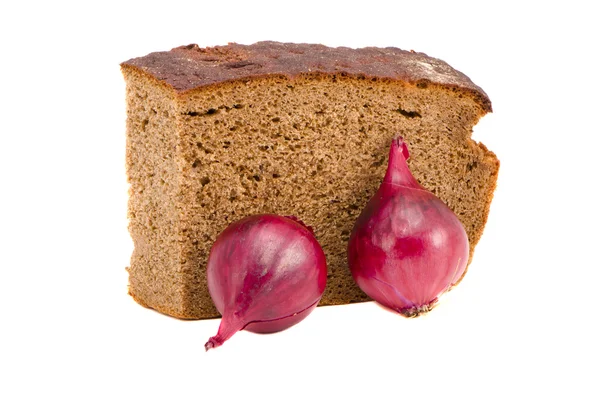Izole ekmek ve iki ortak soğan — Stok fotoğraf