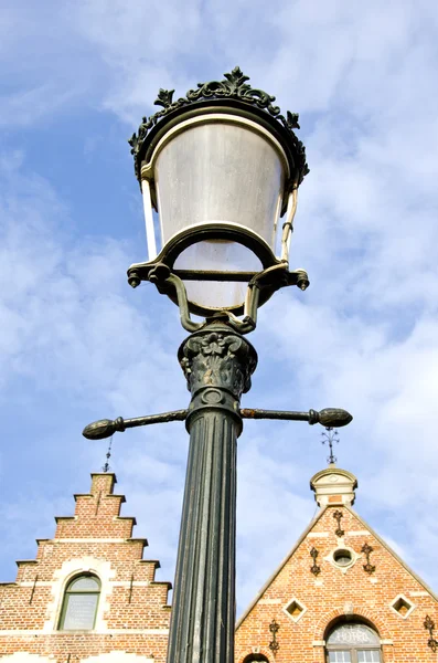 Lâmpada de rua em Brugge, Bélgica — Fotografia de Stock