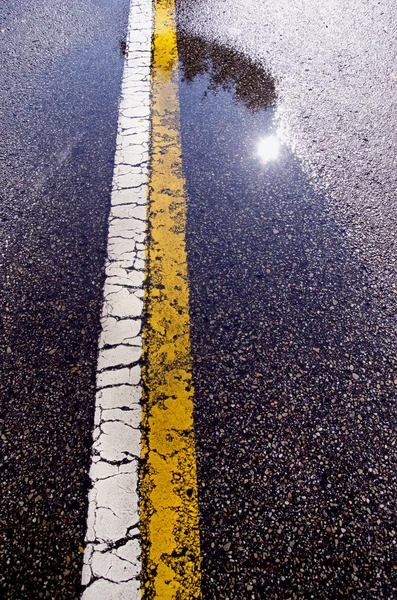 Sfondo asfalto con linee — Foto Stock