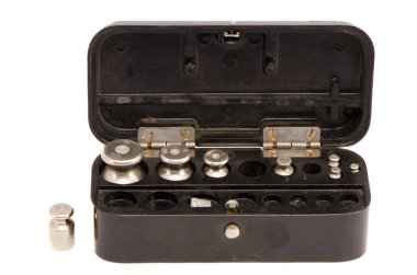 izole denge metal ağırlıklar kara kutu
